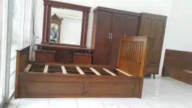 Tempat tidur minimalis