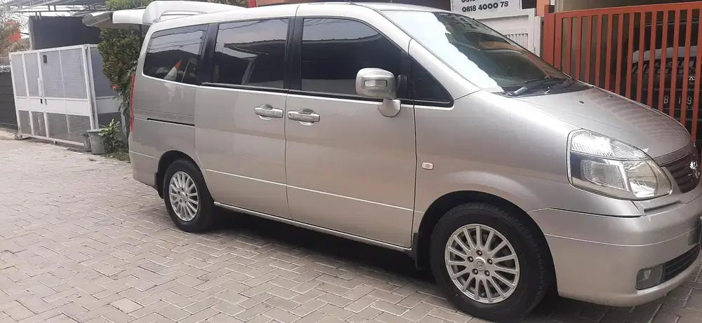 Nissan Serena hws 2011 Bensin
