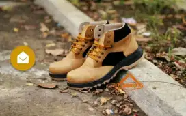 Sepatu Boot Cut Summits (Brown - Black)