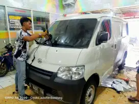 Pasang kaca film panggilan murmer
