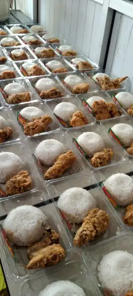 Sedia Nasi Box untuk Jum'at Berkah atau acara lainnya