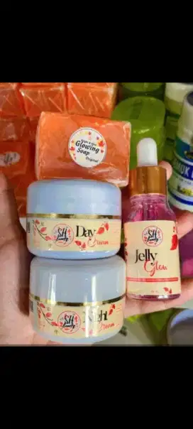 SET CREAM GLOWING BPOM HILYA AJENG