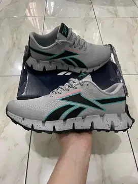 Sepatu Olahraga Lari Sneakers Reebok Zig Dynamica 2 Pria Original