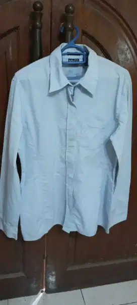 Kemeja Wanita merek NY&Co size M. Original. Preloved Mulus Nominus