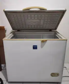 Jual beli freezer rusak dll