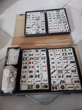Dijual Segera Koleksi Barang Antik Mahyong