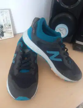 Sepatu anak new balance like new