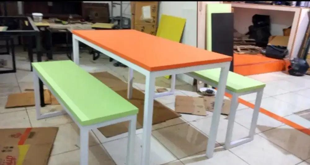 Meja set cafe kantin food court