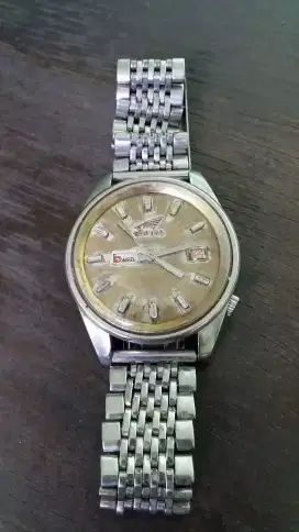 Jam jadul Garuda manual/putar (day & date)
