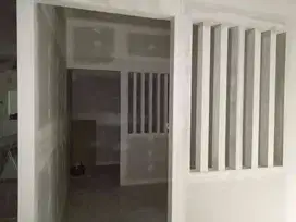 Penyekat ruangan kantor