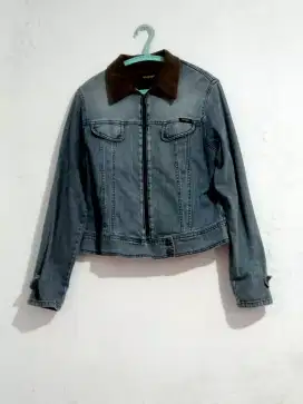 Jaket Levis Wanita Wrangler