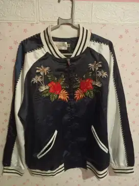 Jaket Sukajan Motif Bunga