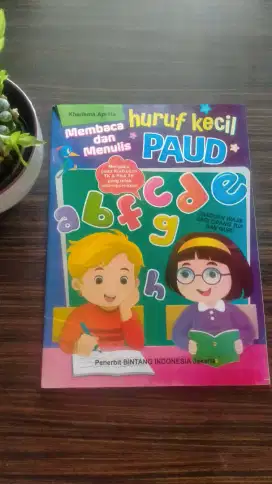 Membaca dan menulis huruf kecil Paud