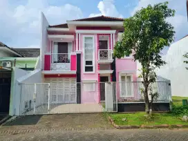 Rumah 2 Lantai Modern Minimalis Kawasan Elite Araya Golf Malang