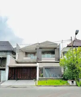 DIJUAL RUMAH MEWAH FULL MARMER JALAN BOULEVARD GALAXY BUMI PERMAI