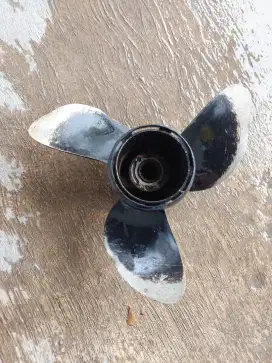 Baling propeller mesin tempel Johnson 40pk