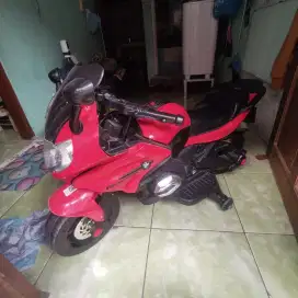 Motor aki PMB 688