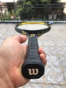 Dijual MURAAAH NEGO Racket tennis wilson Hyper Hammer 5.3 tahun 2022