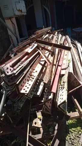 Cari besi tua sidoarjo