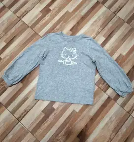 Uniqlo x Hello Kitty crewneck kids