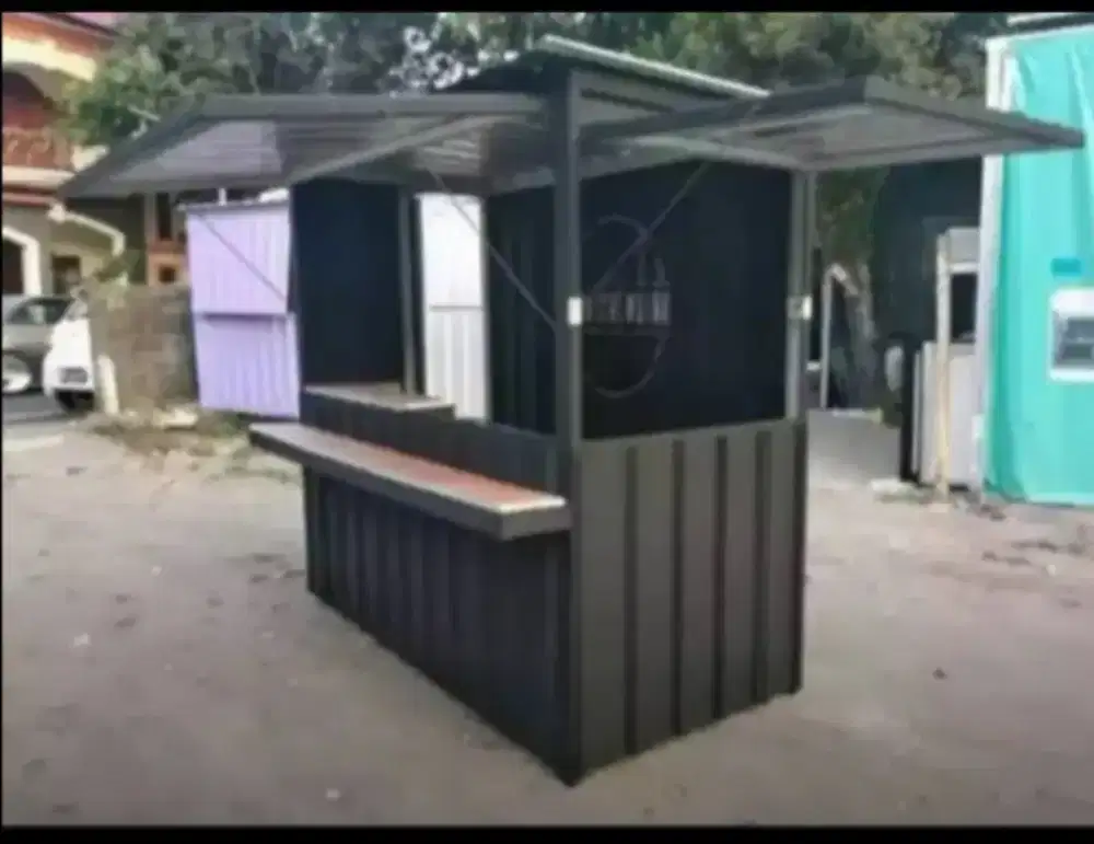 Both container tempat untuk usaha
