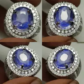 similiar to royal blue sapphire 8.23 cts hq unheat or no heat