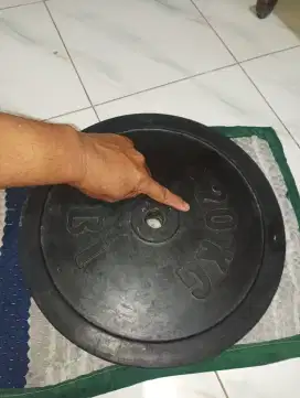 Barbel kepingan lapis karet beban 20kg/rubber plate berkwalitas 1 buah