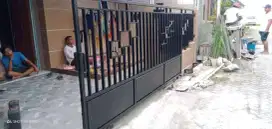 Pagar pintu gerbang