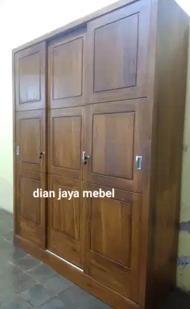 Lemari pakaian jati sliding 3 pintu