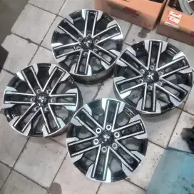 Velg OEM Pajero 2022 R18 PCD6x139.7 velg only 4pcs