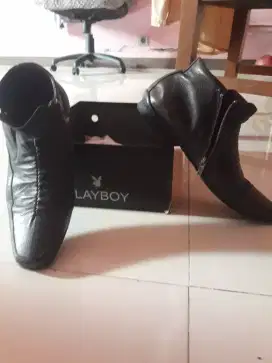 Sepatu Playboy size 41