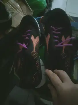 sepatu sport Diadora ukuran 42