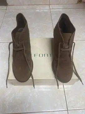 Sepatu Wanita Merk Font
