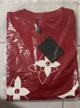 Kaos Unisex LV size L