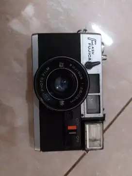 Kamera analog merk flash fujica