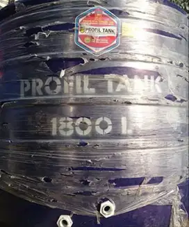Tandon Air Plastik Profil Tank 1800 L