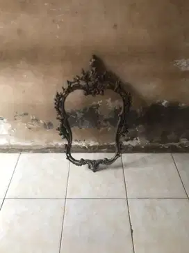 frame cermin ukiran lawas