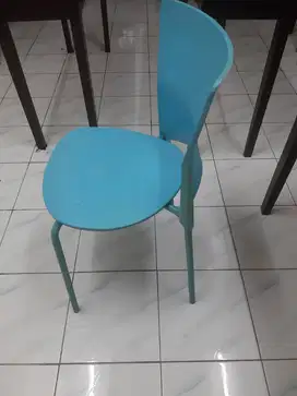 Kursi bekas tempat kursus