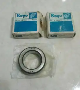 2 pcs Bearing kones KOYO C014 buat mobil kijang / Innova.