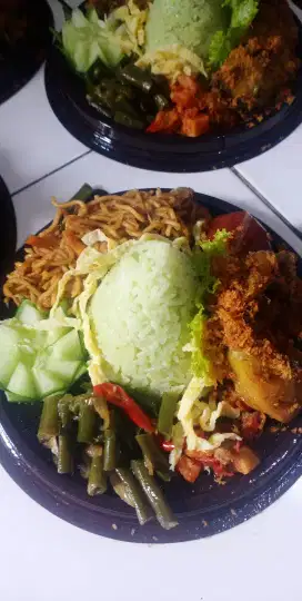 Tumpeng mini nasi hijau catering dnj