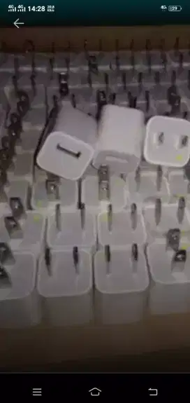 Batok charger hape bergaransi.beli satu gratis satu