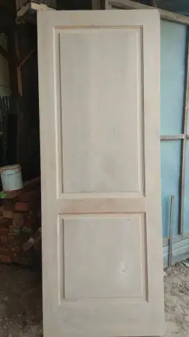 Daun pintu kayu bayur