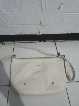 Tas Slempang Furla