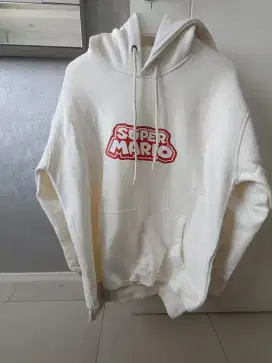317. Hoodie Super Mario