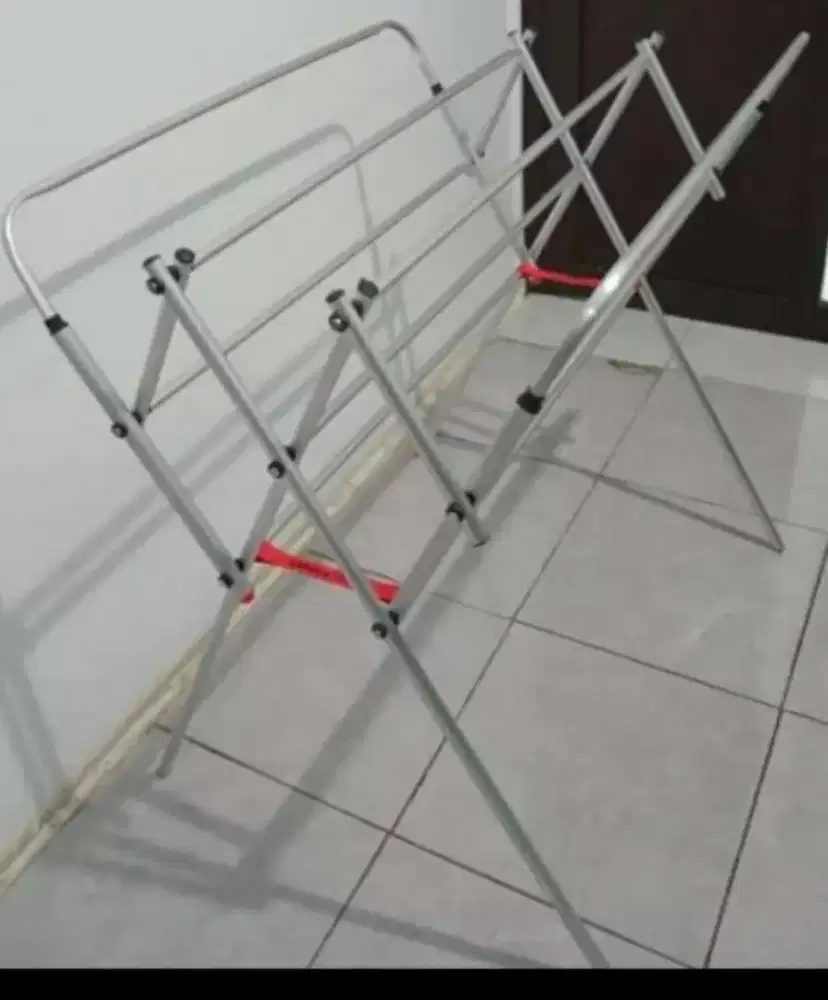 Jemuran handuk aluminium