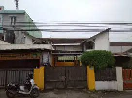 Jual rumah induk dan kos-kosan pinggir jalan utama Soepomo Yogyakarta