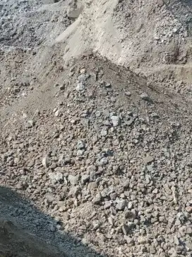 Split makadam abu Batu pasir pasang cor limestone batu belah kali