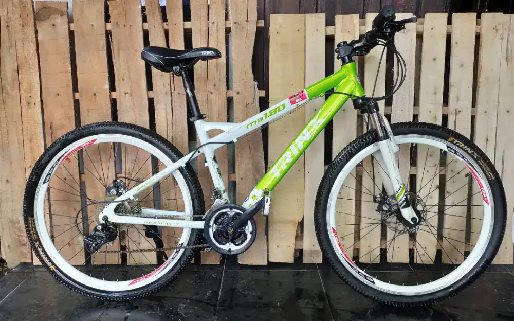 Sepeda trinx hijau