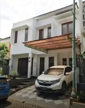 RUMAH MEGAH DI KOMPLEK ELITE GRAND PRIMA BINTARA