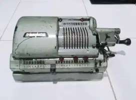 Mesin kasir jadul TRIUMPHATOR CRN2 mecanical calculator koleksi antik